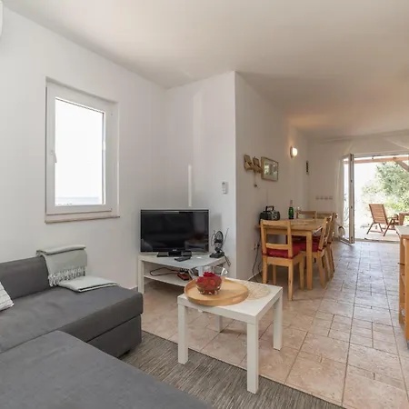 Stunning In Апартаменты Dobropoljana